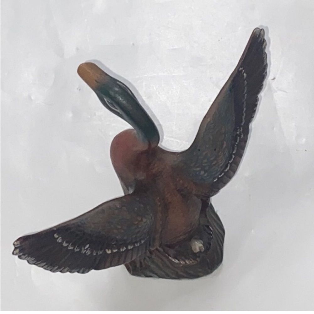 Vintage Flying Duck Mallard 🦆 Bird Decor - Brown and Green